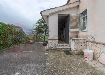 Foto 41 - Casa indipendente Via per la stazione di Aquino
 
38, Castrocielo - foto 41