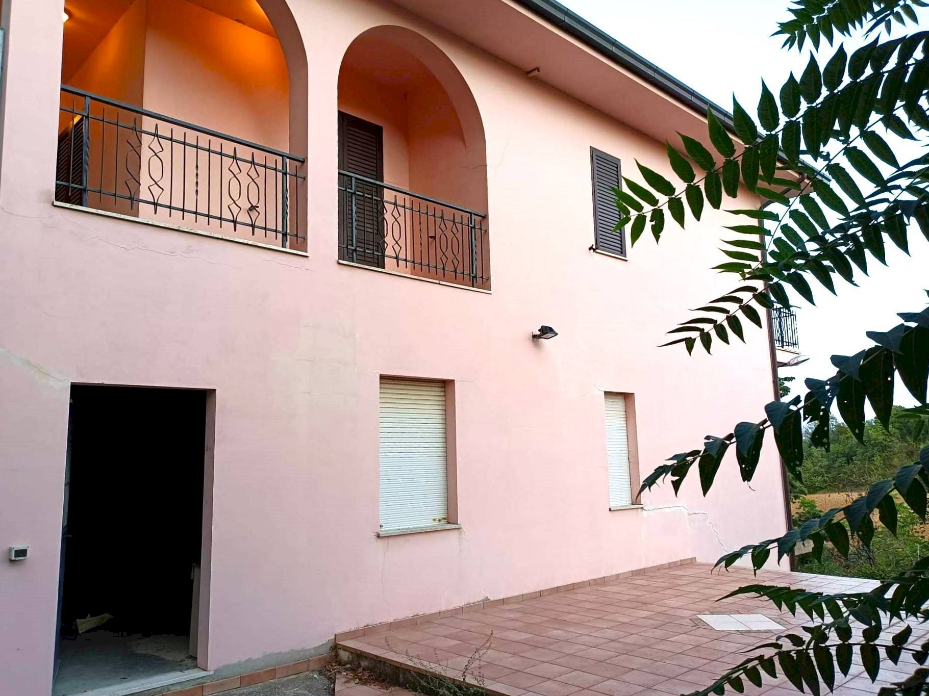 Foto 2 - Independent house Via Menocchia
 
10, Montefiore dell'Aso - photo 2