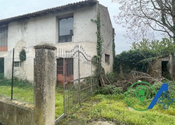 Foto 7 - Stable - Palace piazza Guglielmo Marconi angolo via xxiv giugno, Solferino - photo 7