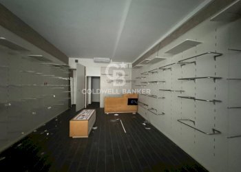 Foto 3 - Locale Commerciale Via Mazzini
 
12, Agropoli - foto 3