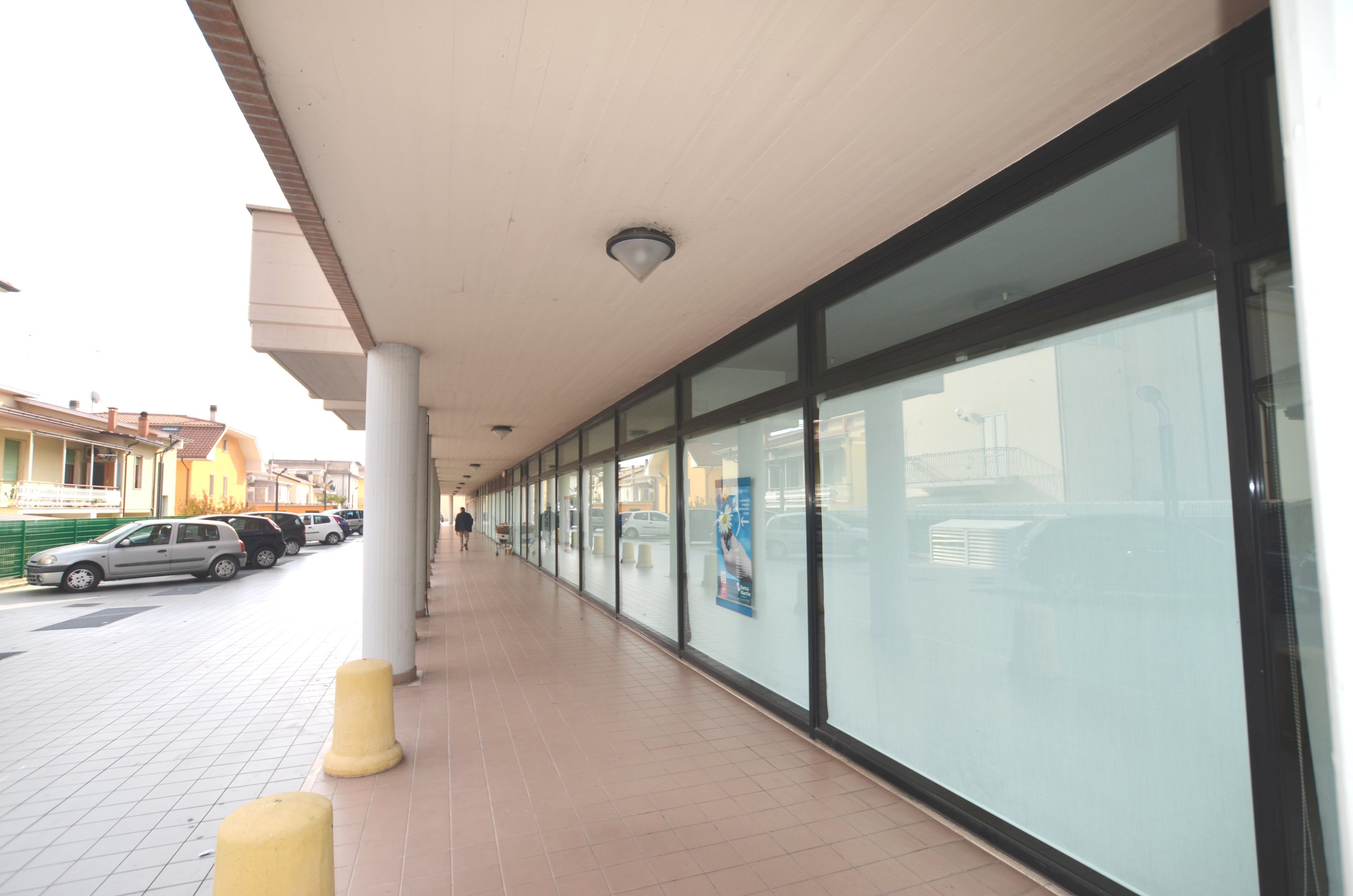 Foto 3 - Locale Commerciale Viale De Gasperi, Monteprandone - foto 3