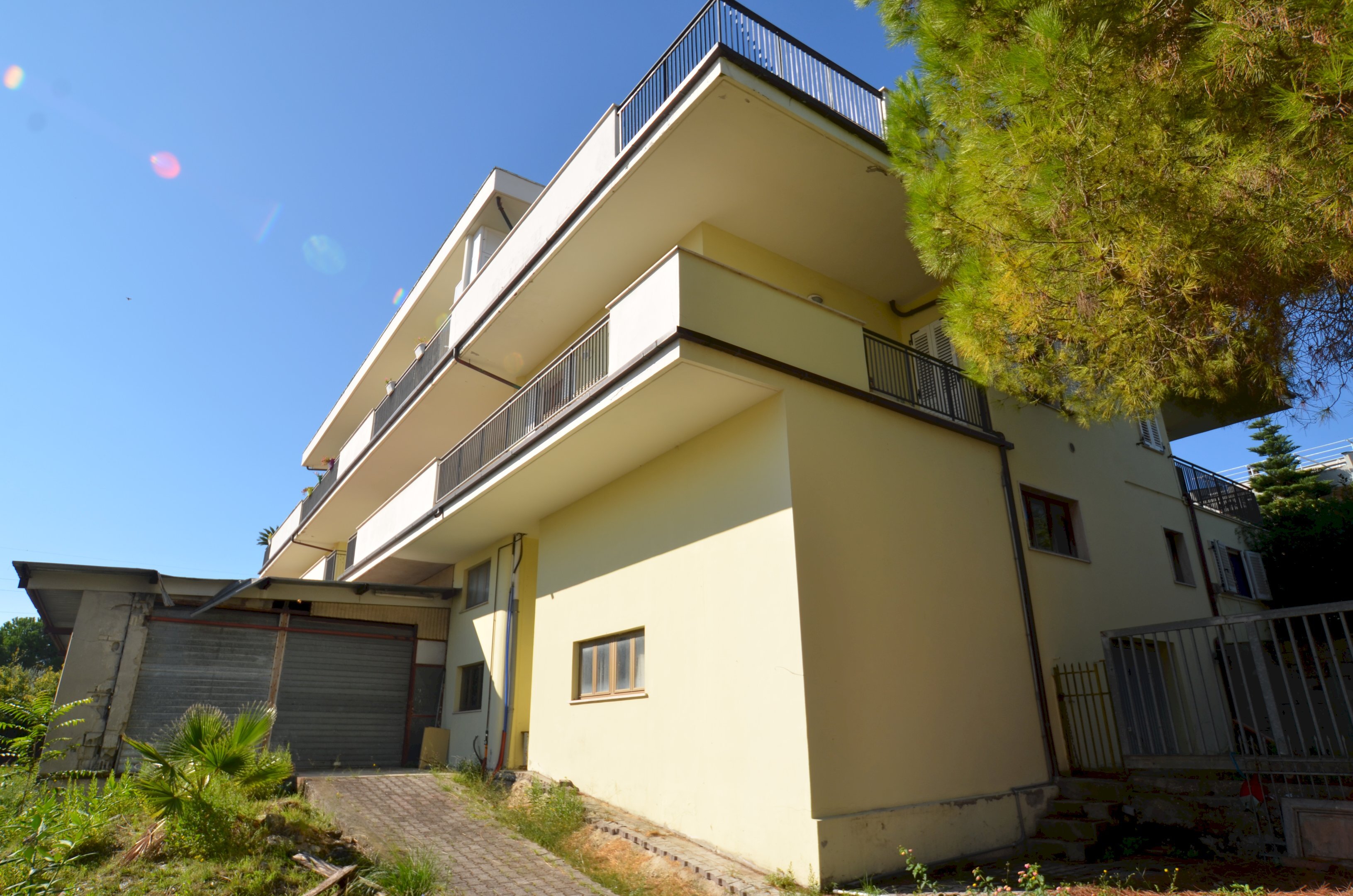 Foto 1 - Commercial Premises Via Lauri
 
3, San Benedetto del Tronto - photo 1