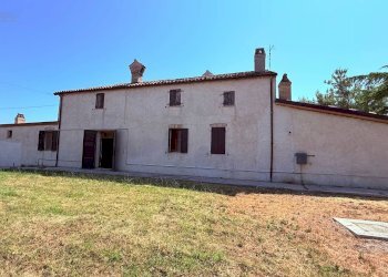 Foto 3 - Rustico Contrada Tronto
 
snc, Ancarano - foto 3