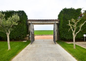 INGRESSO - Villa C.da Lama Cipriani
 
snc, Gravina in Puglia - foto 48