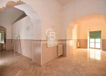 Foto 9 - Stabile - Palazzo Piazza Sedile San Marco
 
9, Trani - foto 9