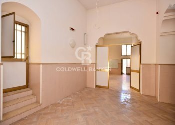 Foto 12 - Stabile - Palazzo Piazza Sedile San Marco
 
9, Trani - foto 12