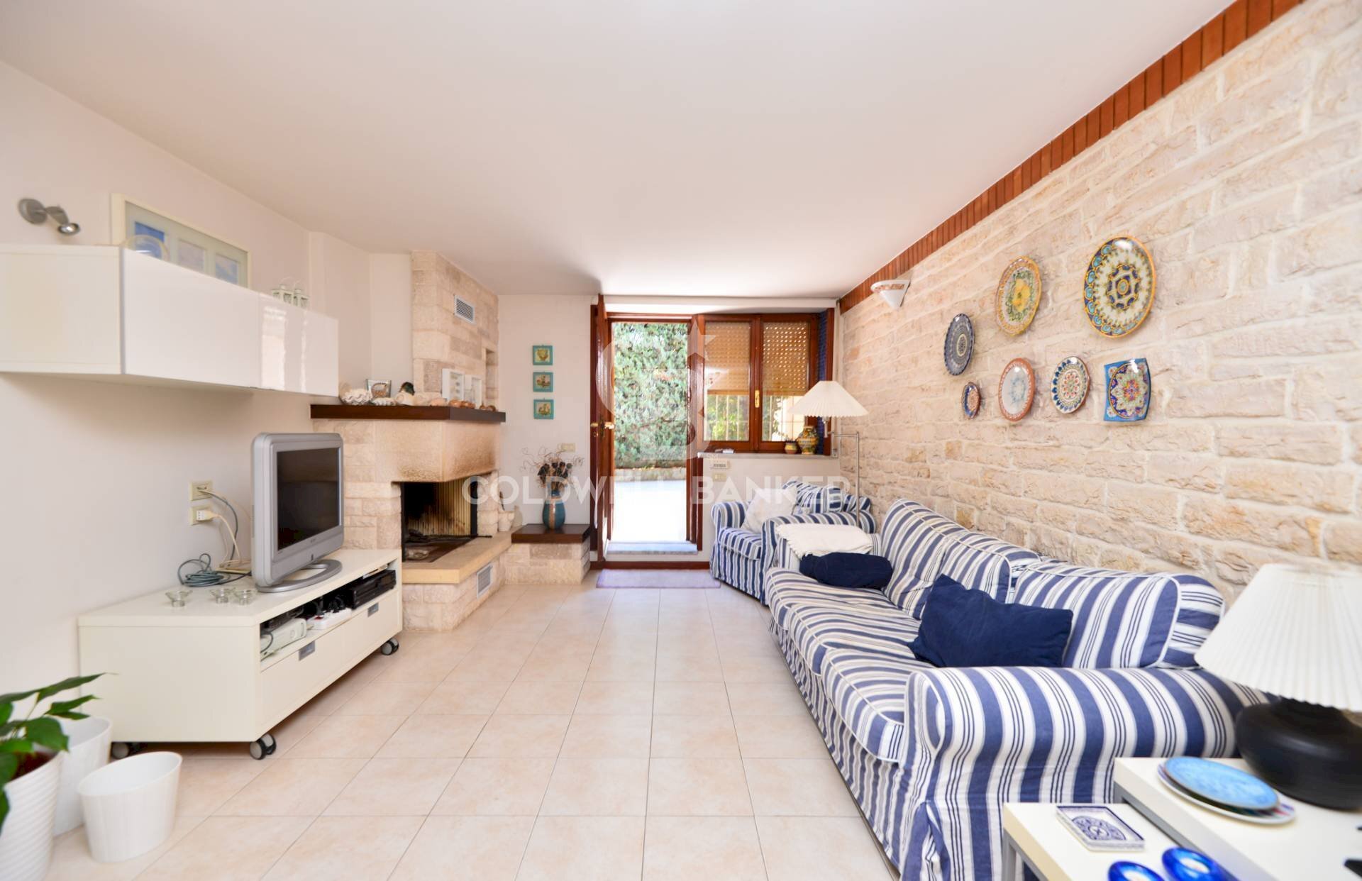 Salotto - Villa VIA NAPOLI
 
7, Bari - foto 1