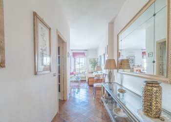 Foto 3 - Attico Via  Tenente Gaetano Devitofrancesco
 
4, Bari - foto 3