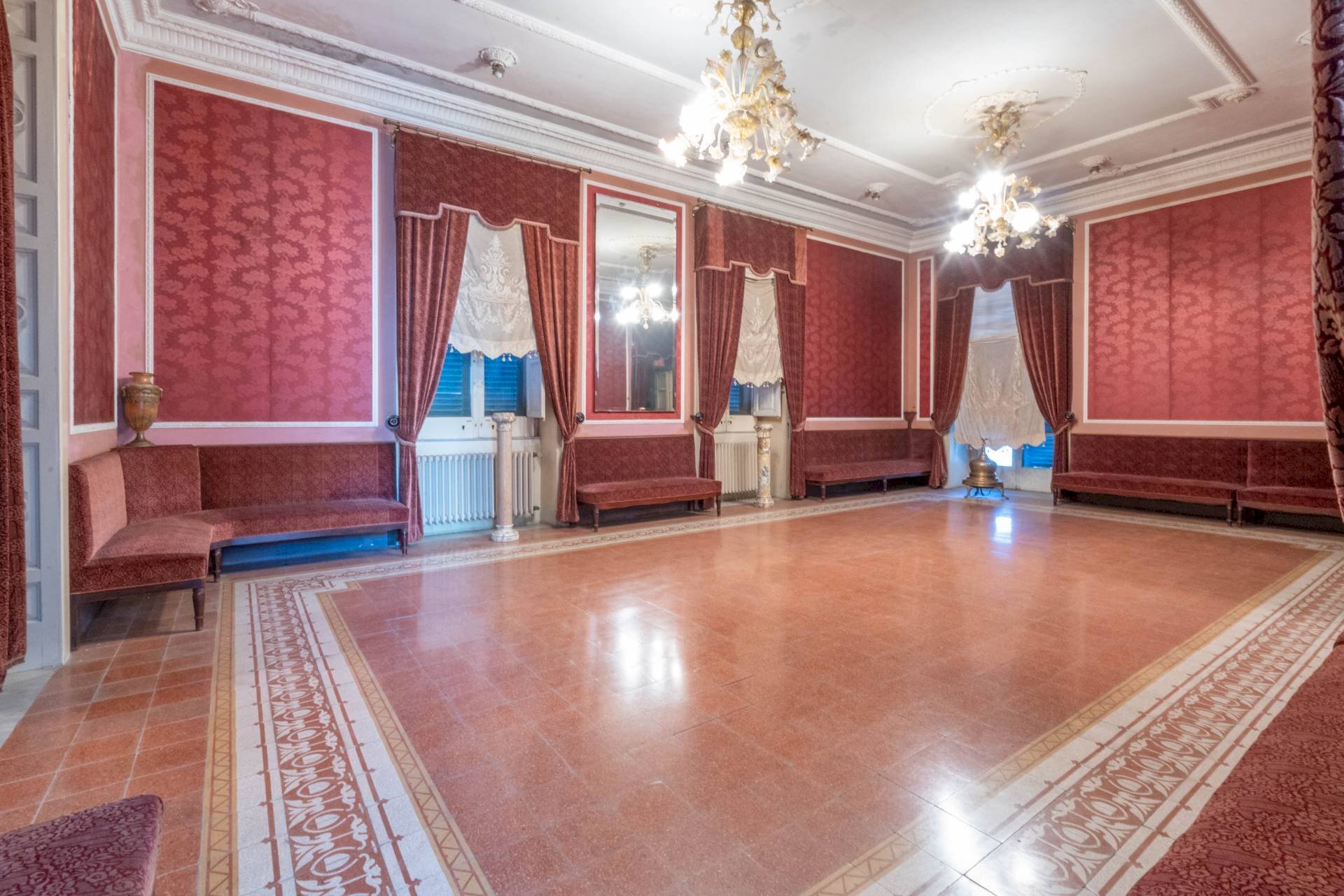 Foto 2 - Stabile - Palazzo Piazza Umberto I
 
13, Rutigliano - foto 2