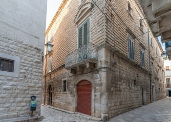 Foto 1 - Stabile - Palazzo Piazza Umberto I
 
13, Rutigliano - foto 1