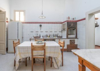 Foto 19 - Stabile - Palazzo Piazza Umberto I
 
13, Rutigliano - foto 19