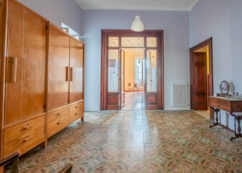 Foto 37 - Stabile - Palazzo Piazza Umberto I
 
13, Rutigliano - foto 37