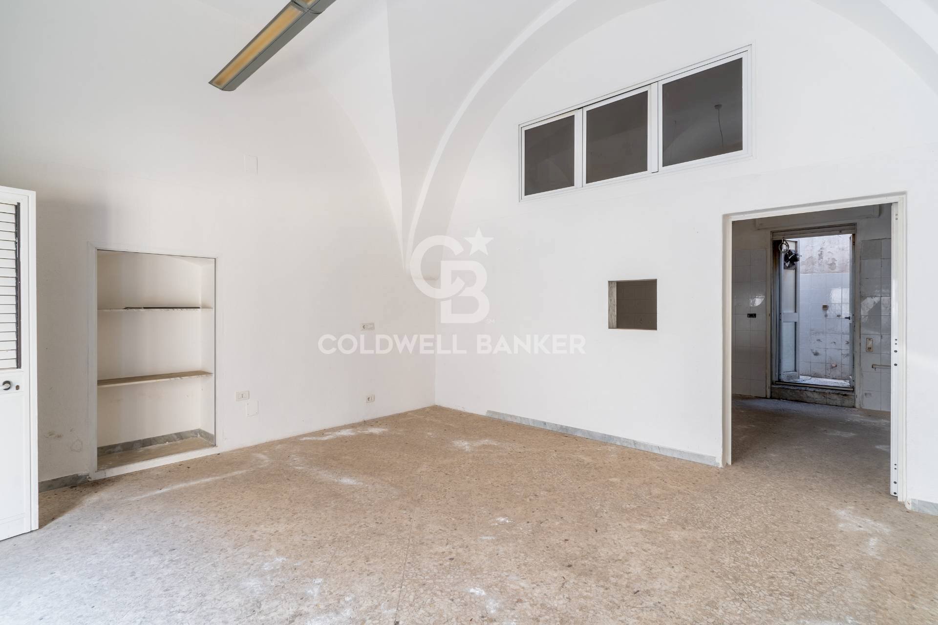 Foto 2 - Locale Commerciale Via Manzoni
 
11, Mola di Bari - foto 2