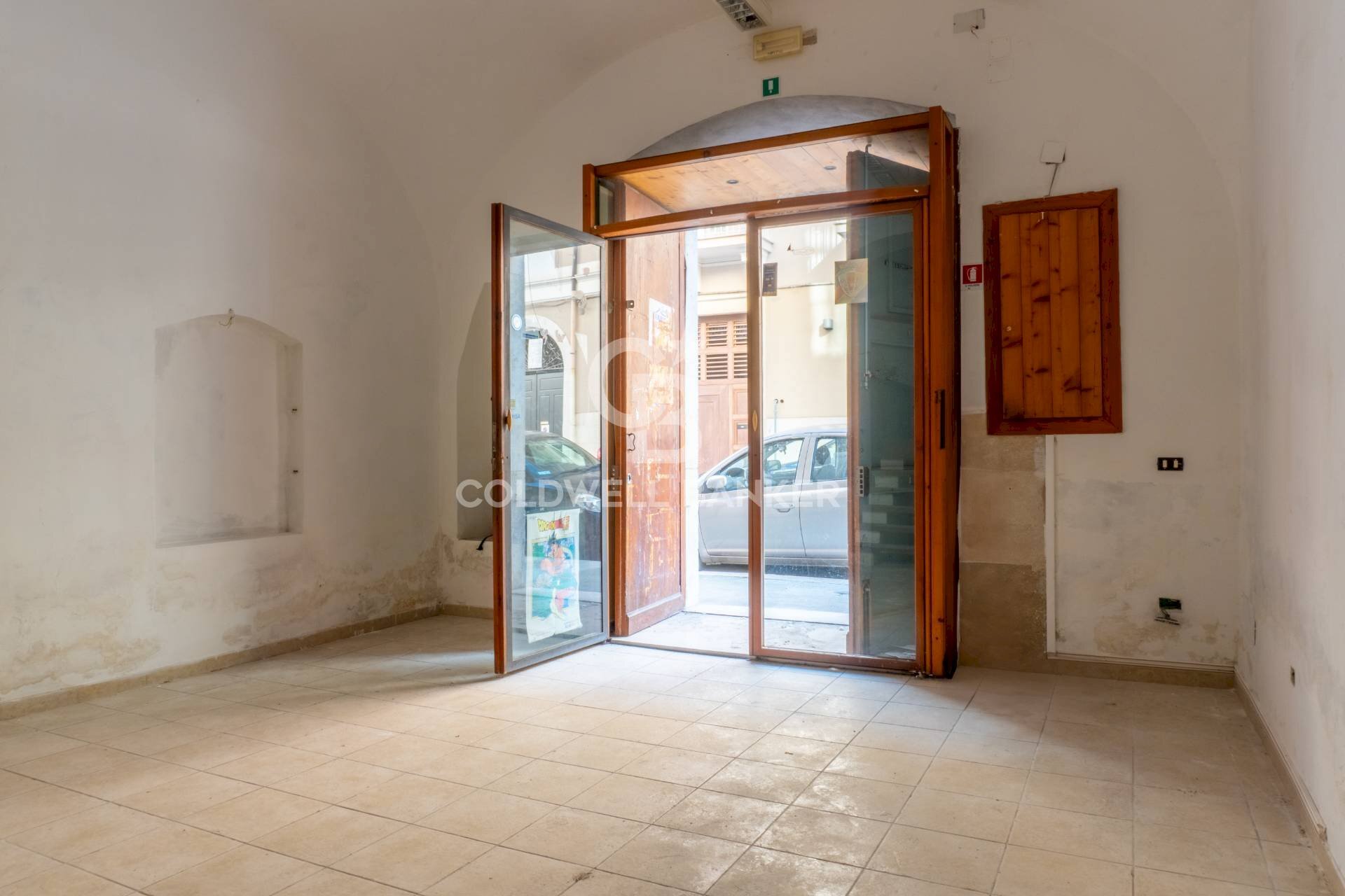 Foto 1 - Locale Commerciale Via Nicola De Roggiero
 
90, Trani - foto 1