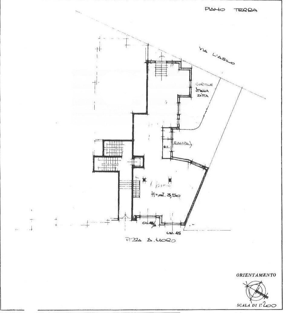 Foto 20 - Locale Commerciale Piazza Aldo Moro
 
45, Toritto - planimetria 1