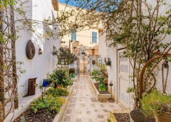 Foto 1 - Casa indipendente via Francesco Storella
 
31, Alessano - foto 1