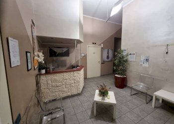 Foto 2 - Commercial Premises Via Rondissone
 
6 BIS, Torino - photo 2