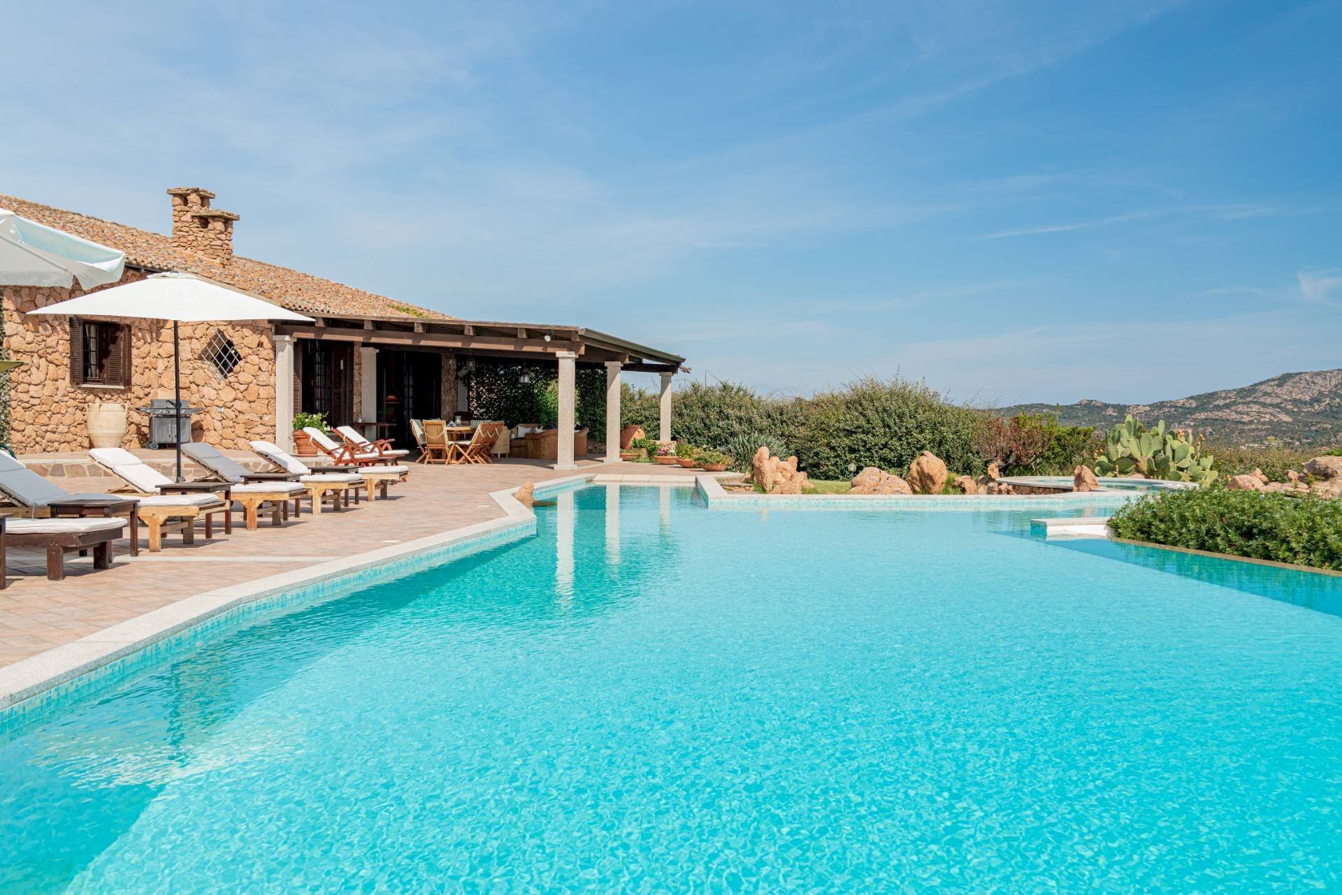 Foto 1 - Villa via Monte Ortobene, Loiri Porto San Paolo - foto 1