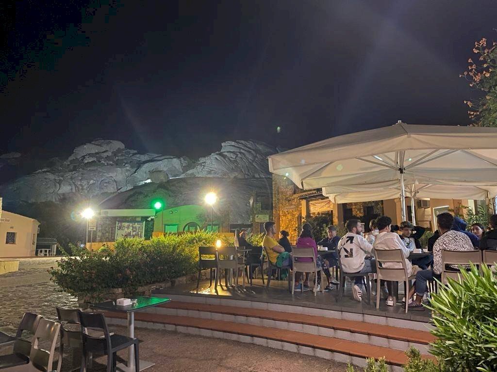 Foto 3 - Bar Tavola Calda - Fredda Baja Sardinia - Via dei Pini, Arzachena - foto 3