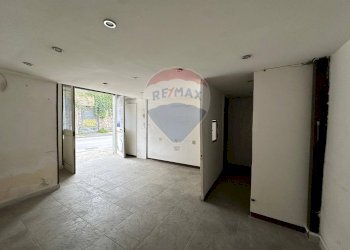 Stanza vuota - Negozio Via Armando Diaz
 
98, Casoria - foto 1