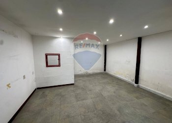 Stanza vuota - Negozio Via Armando Diaz
 
98, Casoria - foto 3