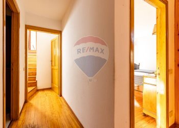 Hall / corridoio - Appartamento Ponna - foto 16