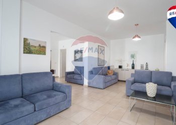 IMMAGINE DI UNALTRA DELLE VILLE DEL COMPLESSO CON ARREDAMENTO - Villa Via Terrarossa, Monte Argentario - photo 35