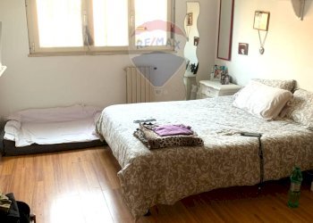 Camera / camera da letto - Trilocale Via Delle Azzorre
 
340, Roma - foto 4