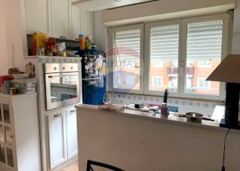 Cucina - Trilocale Via Delle Azzorre
 
340, Roma - foto 6