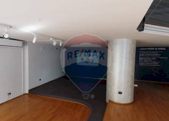 Stanza vuota - Locale Commerciale Via Lorenzo Cavaliero
 
15-19, Salerno - foto 17