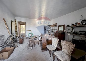 Soggiorno - Casa indipendente Piazza Trenta Trentuno Maggio
 
15, Palestro - foto 20