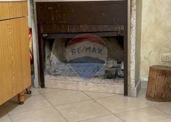 Dettagli - Casa indipendente Via Santa Maria
 
snc, Casalciprano - foto 12