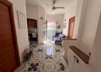 Soggiorno - Casa semi indipendente via Dottor Venanzio Marone, Lacco Ameno - foto 8