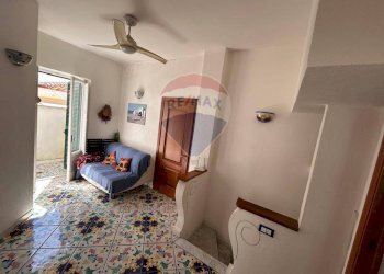 Soggiorno - Casa semi indipendente via Dottor Venanzio Marone, Lacco Ameno - foto 9