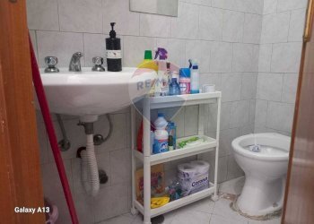 Bagno - Locale Commerciale Via V. Emanuele III
 
3, Casalnuovo di Napoli - foto 6