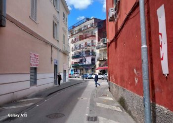 Edificio all\'aperto - Locale Commerciale Via V. Emanuele III
 
3, Casalnuovo di Napoli - foto 7