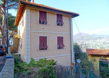 FACCIATA - Quadrilocale via Franco Molfino, Camogli - foto 20