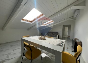 Sala da pranzo - Attico Corso Garibaldi
 
316, Napoli - foto 10