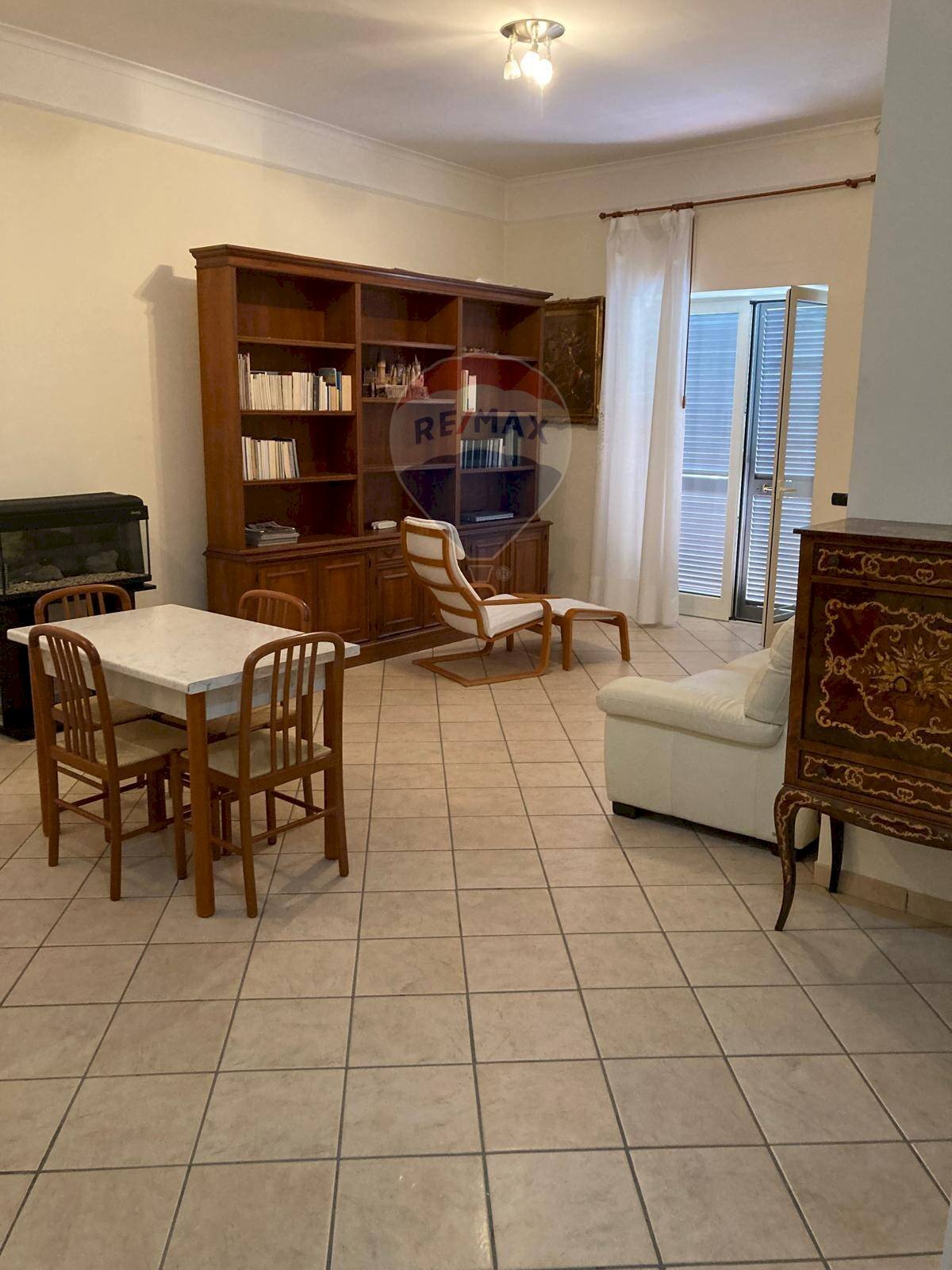 Sala da pranzo - Appartamento Via Mercato Vecchio
 
85, Somma Vesuviana - foto 3