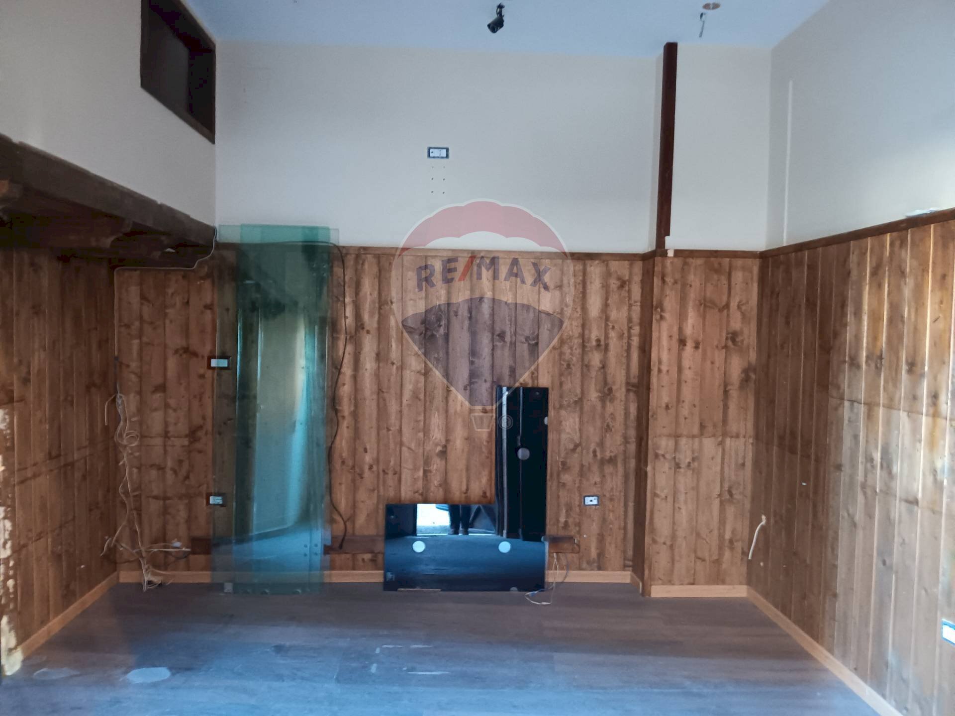 Stanza vuota - Locale Commerciale via Casa Baiano
 
32, Marano di Napoli - foto 3