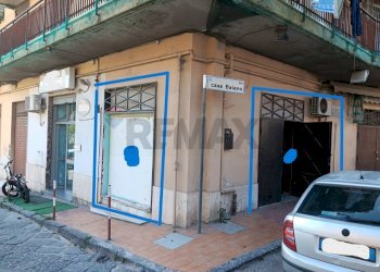 Edificio all\'aperto - Locale Commerciale via Casa Baiano
 
32, Marano di Napoli - foto 5