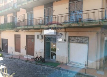 Edificio all\'aperto - Locale Commerciale via Casa Baiano
 
32, Marano di Napoli - foto 5