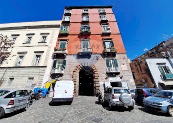 Edificio all\'aperto - Appartamento Via Carbonara
 
33, Napoli - foto 3
