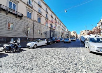 Edificio all\'aperto - Appartamento Via Carbonara
 
33, Napoli - foto 4