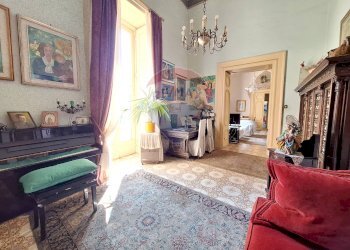 Soggiorno - Appartamento Via Carbonara
 
33, Napoli - foto 12