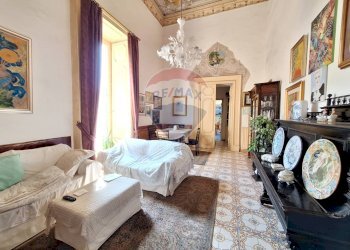 Soggiorno - Appartamento Via Carbonara
 
33, Napoli - foto 15