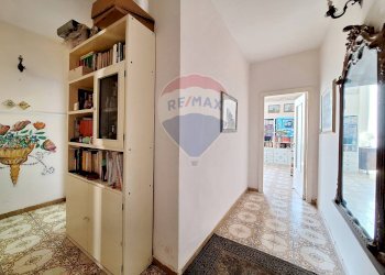 Hall / corridoio - Appartamento Via Carbonara
 
33, Napoli - foto 19