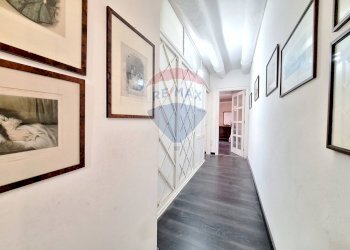 Hall / corridoio - Appartamento Via Carbonara
 
33, Napoli - foto 26