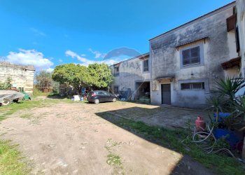 Casa all\'aperto - Trilocale via Ponte Annibale
 
2, Capua - foto 2