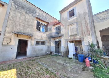 Casa all\'aperto - Trilocale via Ponte Annibale
 
2, Capua - foto 3